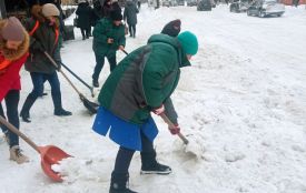 Комунальники працювали всі вихідні, але козятинчани не скрізь відчули їх працю