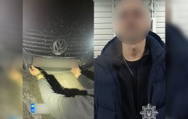 Їхав не з тими номерами, та щей з підозрою на наркосп'яніння. Зупинили  такого водія у Махнівці