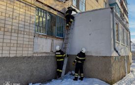 У Козятині надзвичайники врятували пенсіонерку, яка впала на підлогу і не могла піднятися