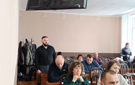 «Батьки збираються скидатися грошима і купувати генератор, нам має бути соромно при півмільярдному бюджеті»