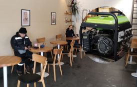 «Вдень іде 20 літрів бензину». Як працюють кав'ярні Козятина, коли немає світла?