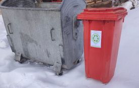 Козятинців закликають викидати небезпечні відходи у спеціально відведений контейнер