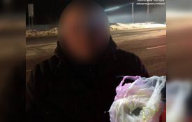 У Махнівку викликали слідчо-оперативну групу. Знайшли в авто заборонену речовину
