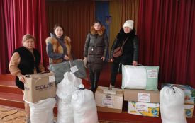 Козятинська ліцейна родина виготовила для захисників м’які килимки на сидіння