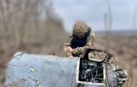 У полі біля лісу знайшли уламки ворожої ракети