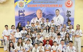 Козятинські каратисти привезли два перших місця, командне та серед тренерів, і ще 25 медалей