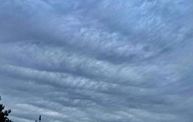 Важкі хвилі в небі: що означає поява рідкісних непросвічуваних хмар над Вінниччиною