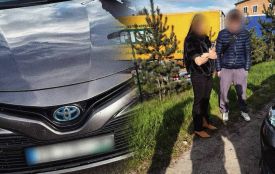 Розшук і підміна даних: патрульні зупинили підозрілу Camry