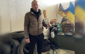 Володимир Біліченко передав до музею громади трофейний FPV-дрон, який сам знищив