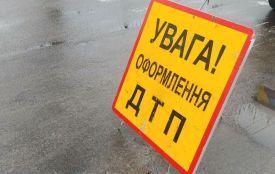 Через маневр «Renault» впав мотоцикліст: деталі аварії на Героїв Майдану у Козятині