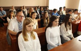 Грошовими сертифікатами нагороджували талановиту молодь Козятинської громади