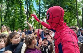 Запалювали зі Спайдерменом, Барбі та Куромі: День захисту дітей-2026