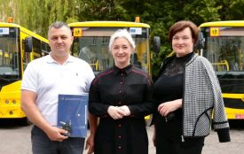 Автопарк Глуховецької громади поповнився сучасним шкільним автобусом