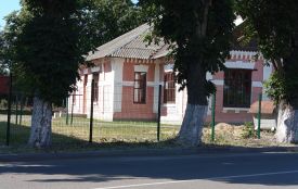 У ліцеї №2 ставлять нову огорожу