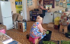 «Іноді руки опускаються та згадали, як там хлопці, носи витерли і — у цех»