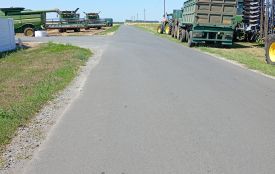 Їхали на ярмарку, а потрапивши на жнива, стали свідками ситної польової трапези
