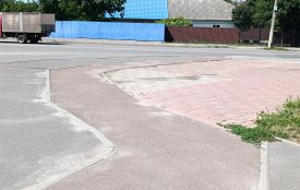 «Вже одну велодоріжку зробили на Куликівського, а велосипедами їздять по дорозі»