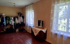 Облаштували простір, де можна зберігати та готувати сценічні образи