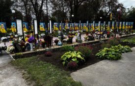 У Махнівці впорядкували територію біля Алеї Надії
