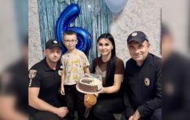 Іграшкове левеня для сина «Сімби»: правоохоронці Козятина привітали дитину полеглого Героя