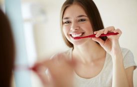 Коли чистити зуби - до чи після сніданку: що рекомендують стоматологи? (Новини компаній)