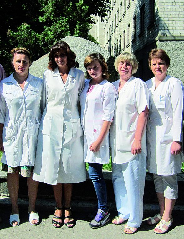 Медсестри відділень Олена Немирівська, Любов Сиваківська, Ольга Наумець, Наталія Андрушко та Валентина Вікарчук